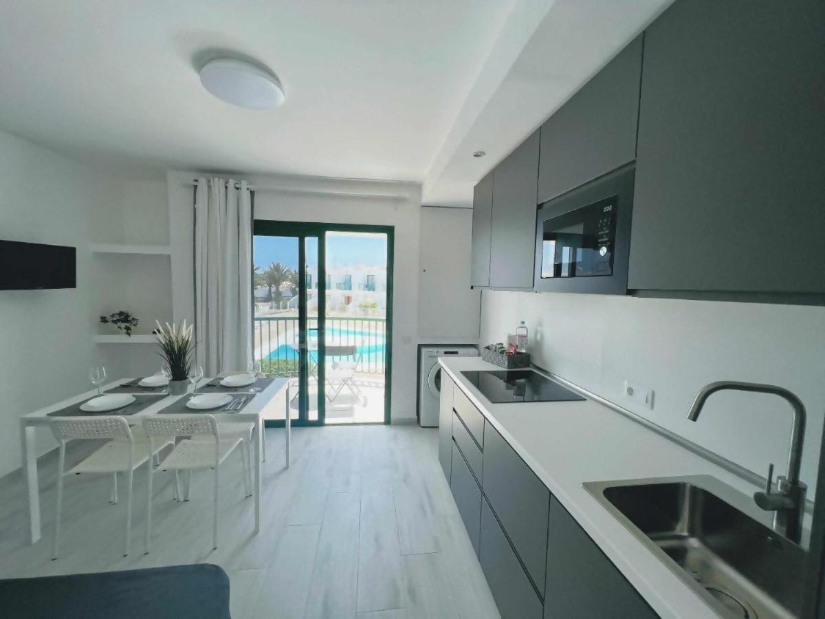 El Encanto Con Vista A La Piscina (adults Only) Apartamento *